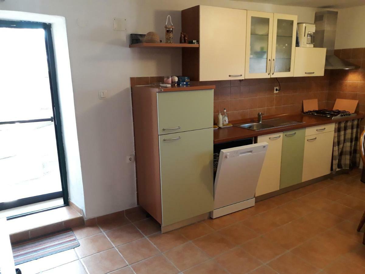 Kaprije Mistral Apartment Luaran gambar